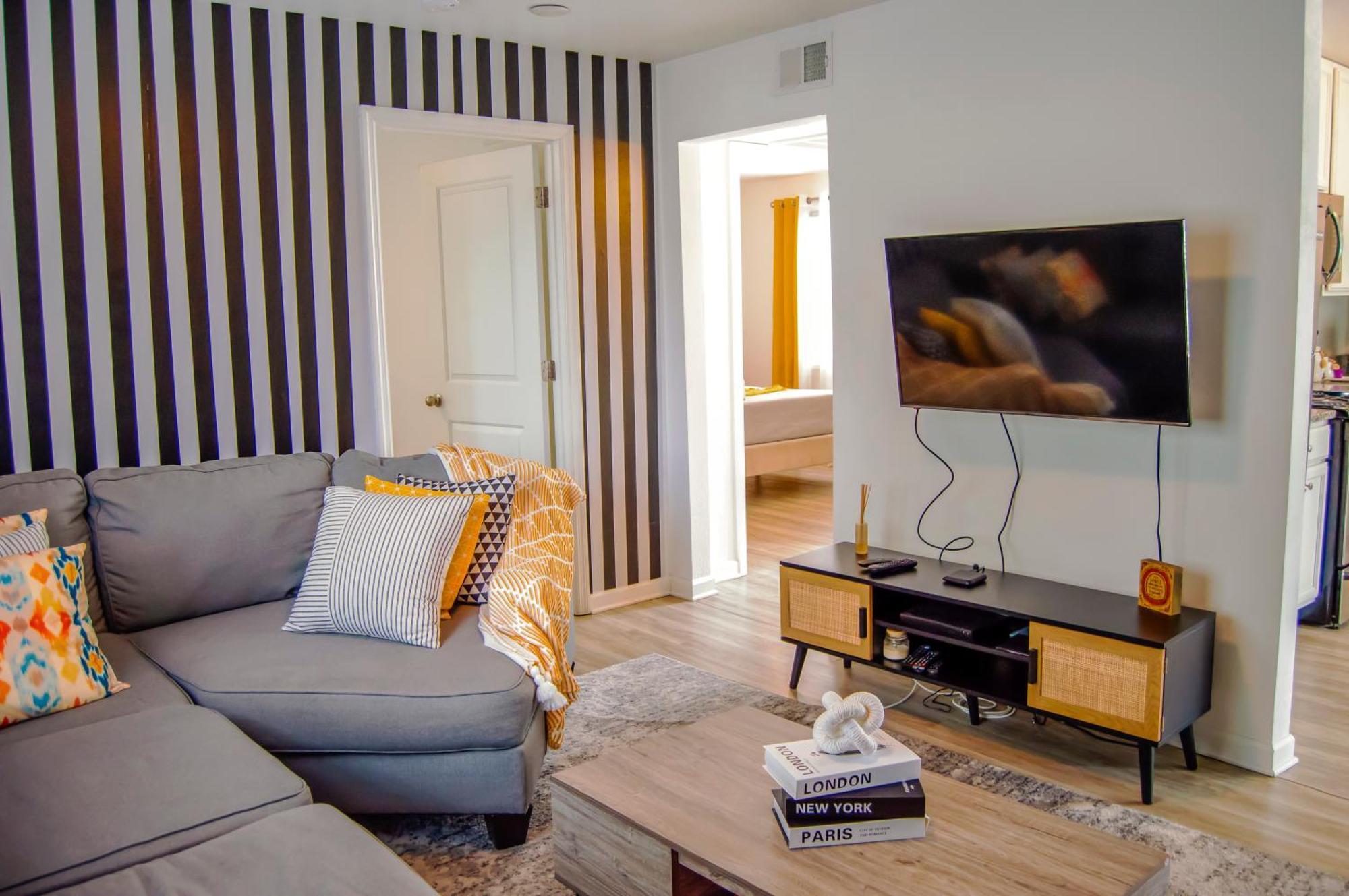 Cozy Condo, Minutes From Broadwy, Sleeps 5 Nashville Ngoại thất bức ảnh